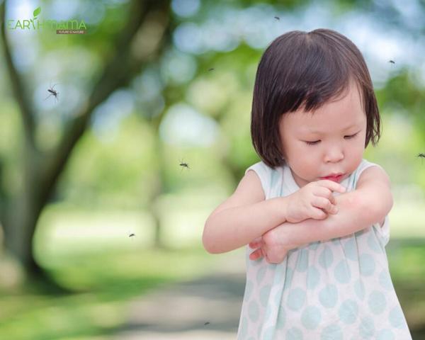 Bí quyết nhanh chóng và dễ dàng làm dịu vết côn trùng cắn ở trẻ