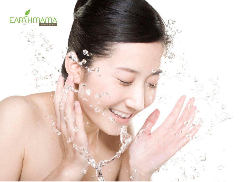 Rửa mặt 2 lần mỗi ngày