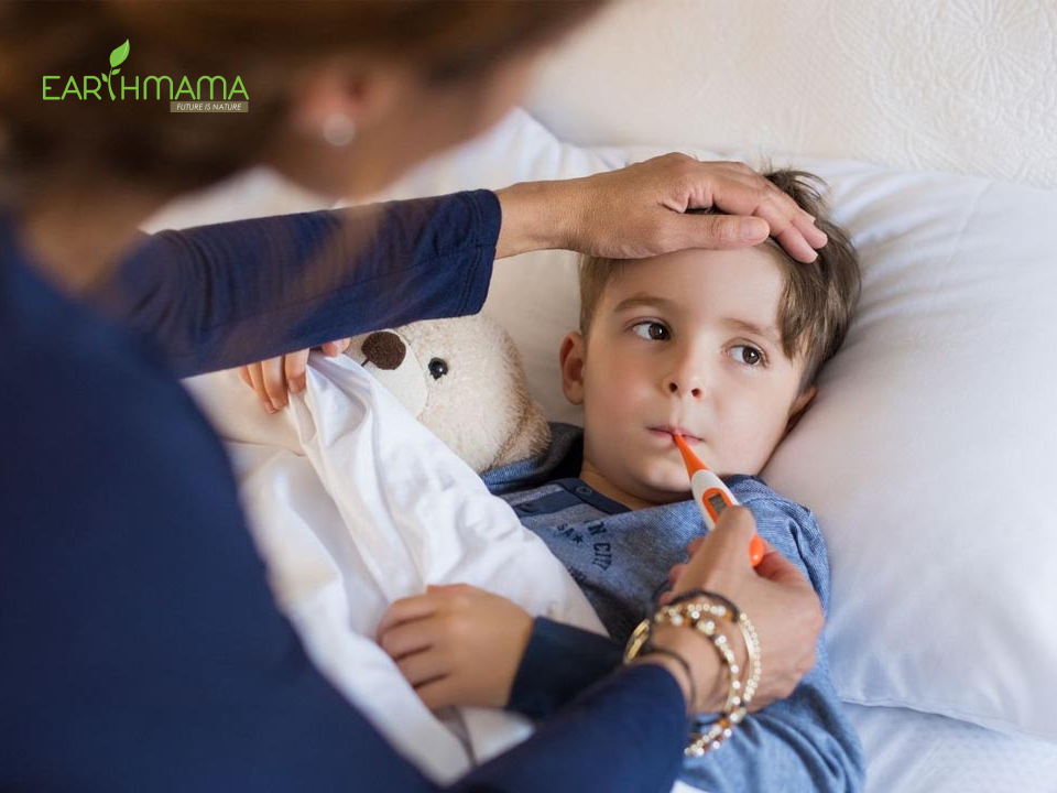 Trẻ sốt mọc răng 39 độ thường sốt về đêm