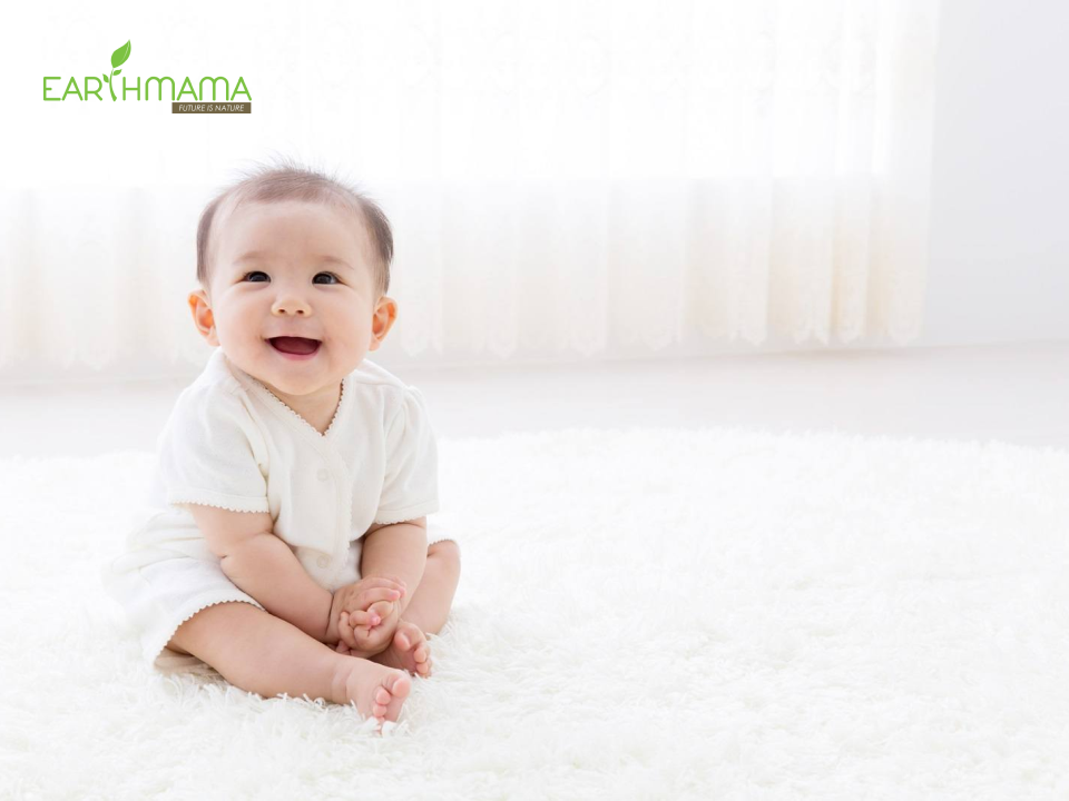 8 tháng tuổi trẻ đã bắt đầu tự ngồi được