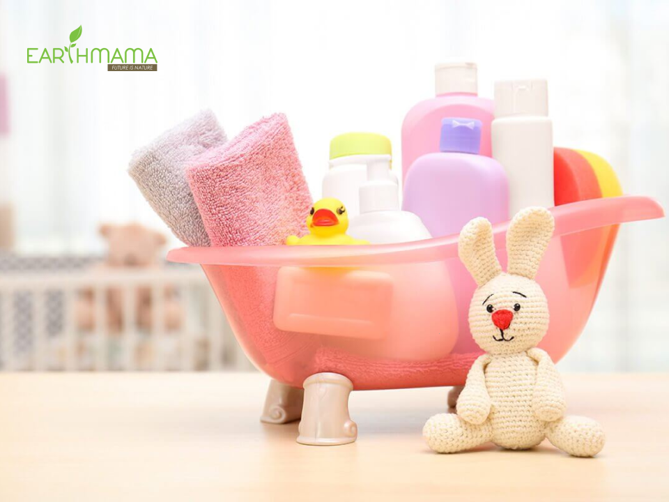 Chuẩn bị các dụng cụ tắm cho trẻ sơ sinh đầy đủ