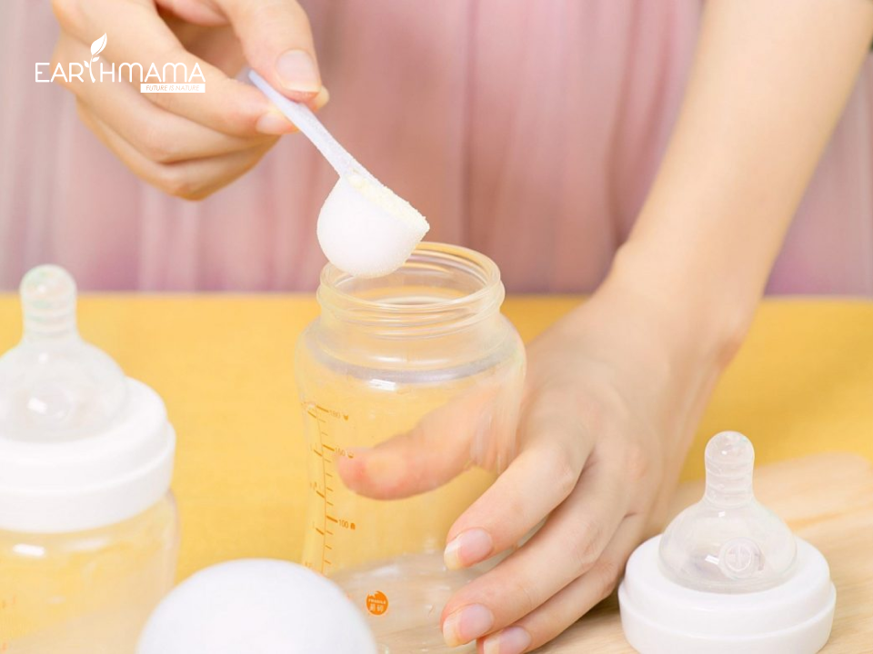Mẹ cần pha sữa cho bé đúng với tỷ lệ tiêu chuẩn