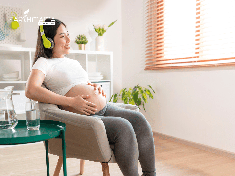 mẹ có tâm trạng thoải mái và vui vẻ cũng là cách nói chuyện với thai nhi