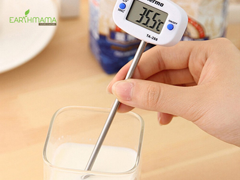 Bạn cần pha sữa ở nhiệt độ thích hợp để cơ thể bé hấp thụ đủ dinh dưỡng