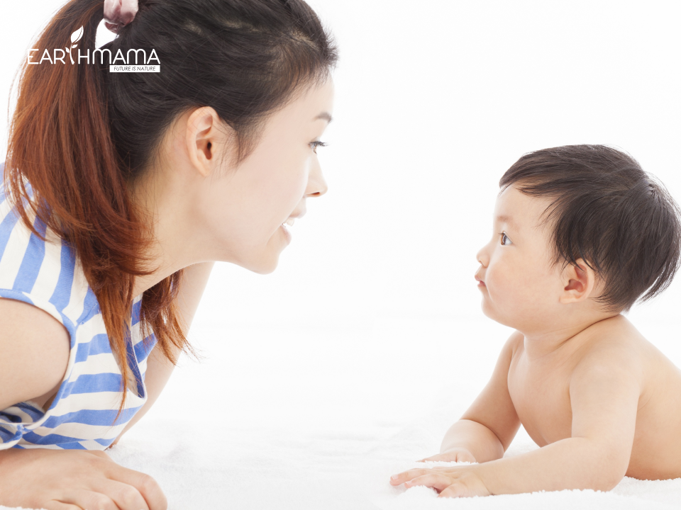 Trong năm đầu tiên, phát triển của trẻ rất nhanh và trải qua những giai đoạn quan trọng
