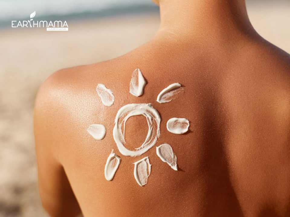Sử dụng kem chống nắng rất cần thiết cho mẹ để bảo vệ làn da