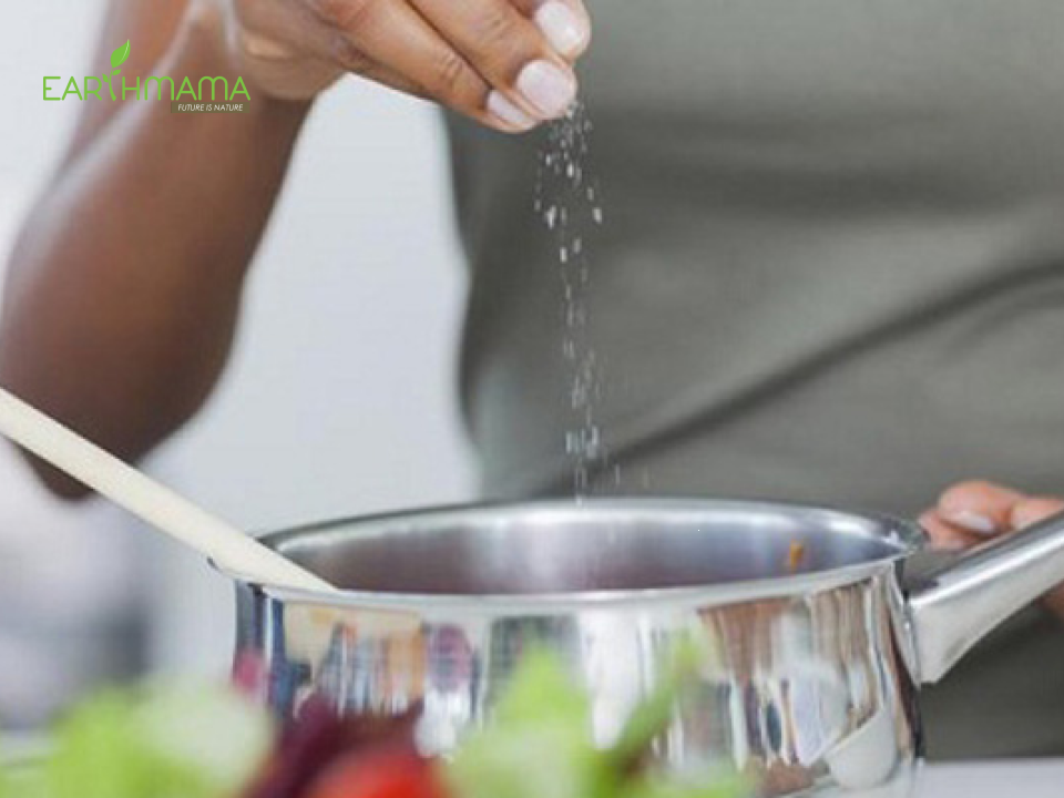 Mẹ không nên nêm muối khi bé dưới 1 tuổi