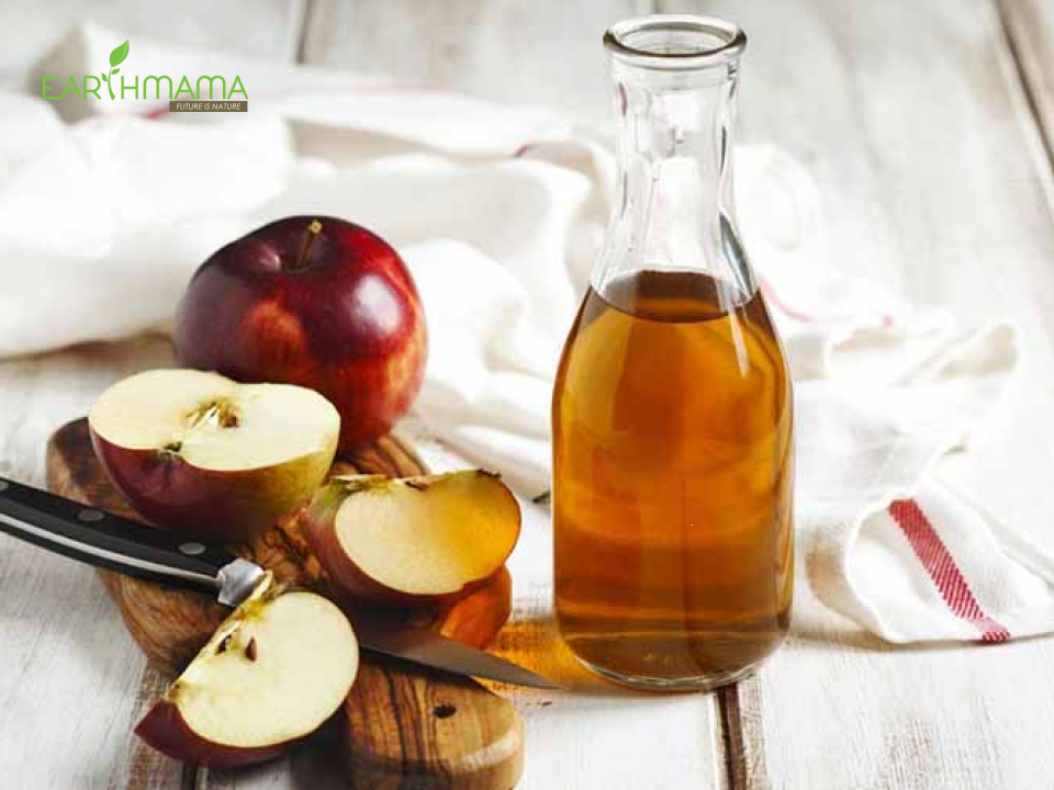 Detox tóc với hỗn hợp giấm táo, trứng, dầu oliu