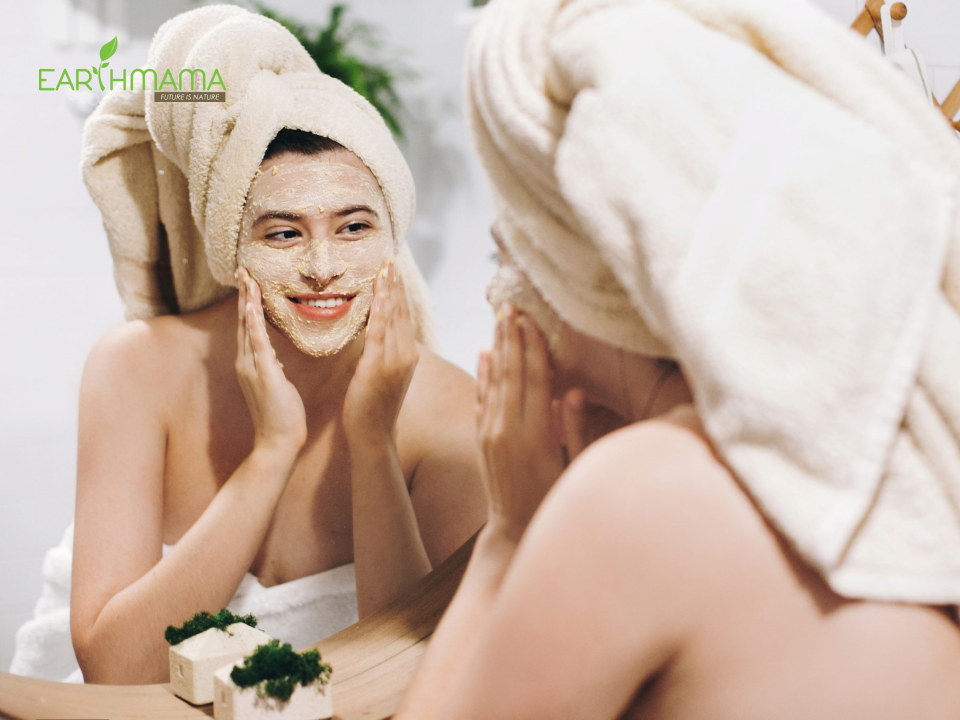 mẹ vui vẻ dưỡng da sau sinh