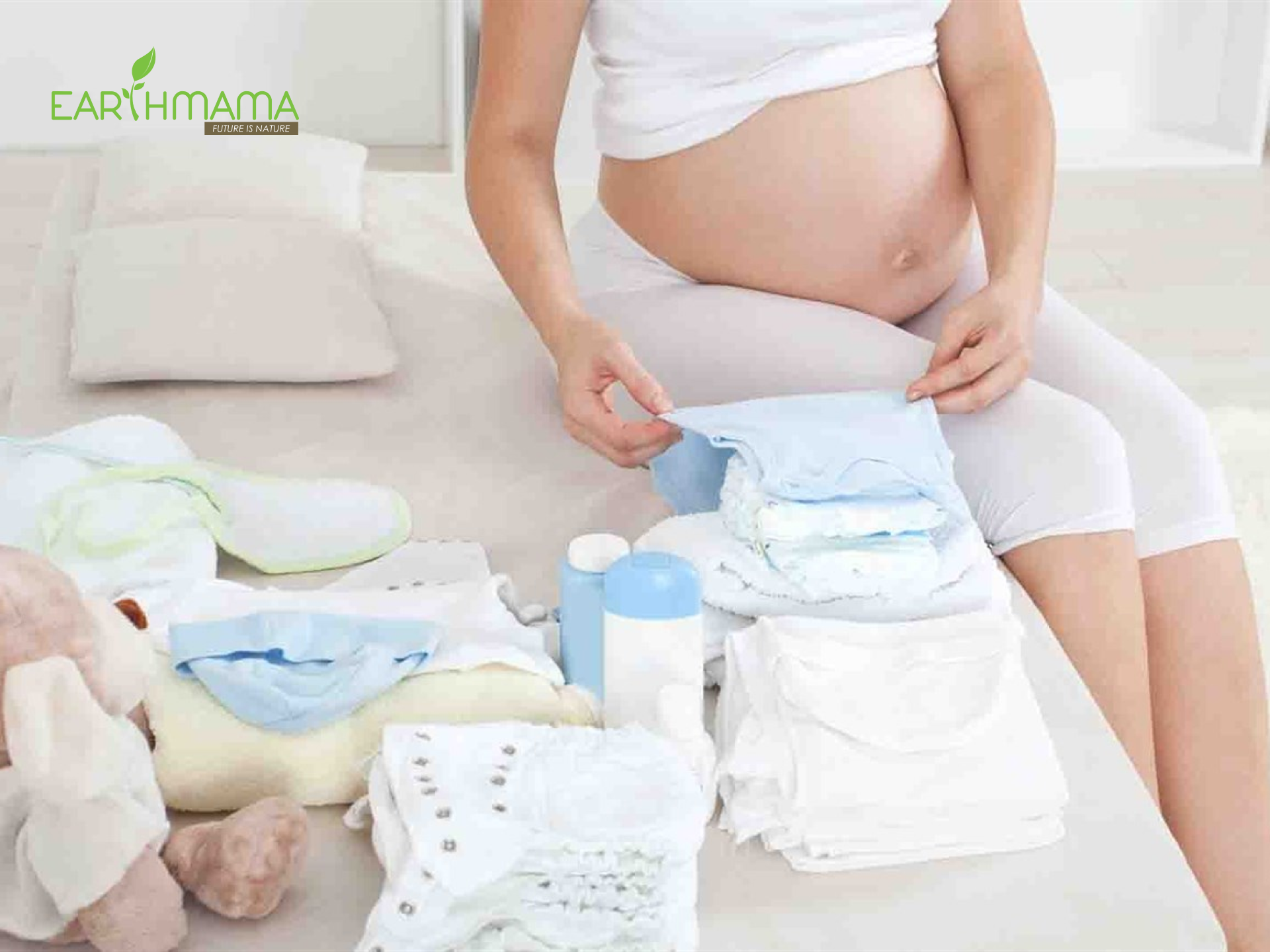 mẹ chuẩn bị đồ đi sinh và xếp gọn phòng trường hợp mẹ trở dạ bất ngờ