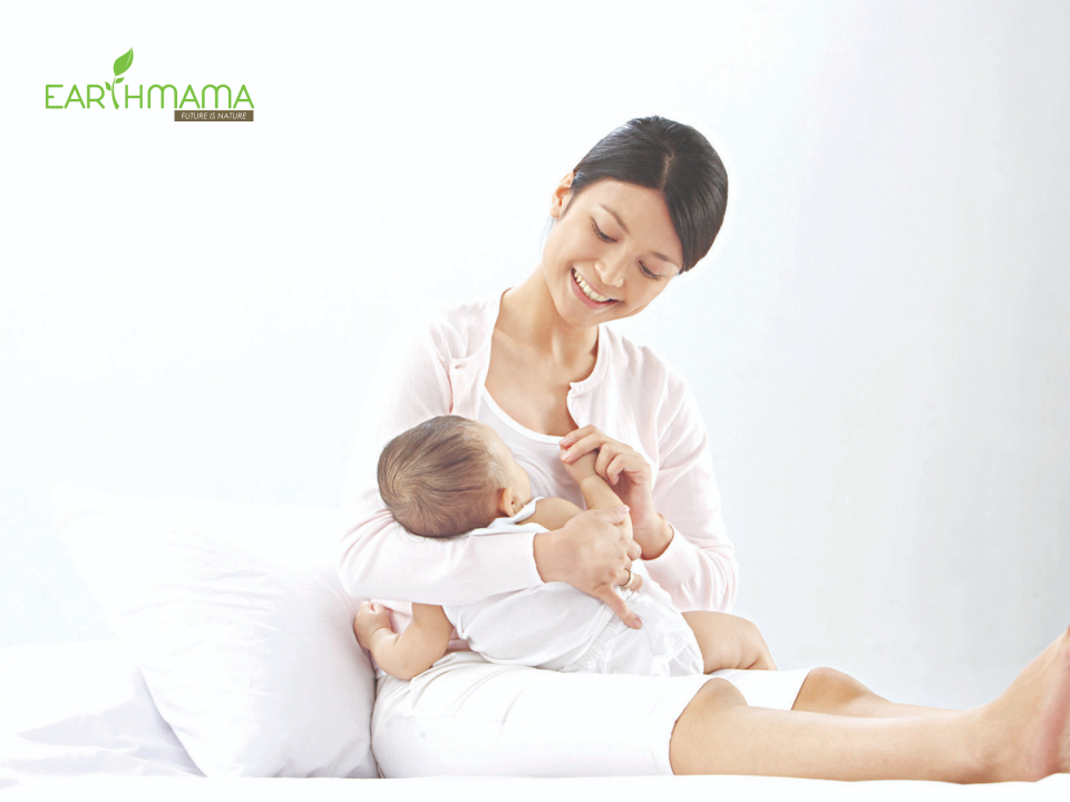 Khi bị nứt cổ gà mẹ cần lưu ý khi cho con bú