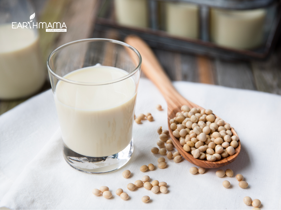 Sau sinh được uống nước gì và bao lâu được uống sữa đậu nành