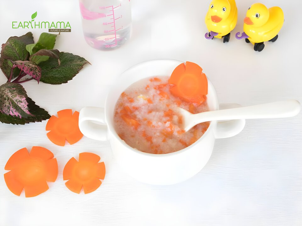 Cháo ăn dặm cho bé 8 tháng bằng cà rốt và cá tươi