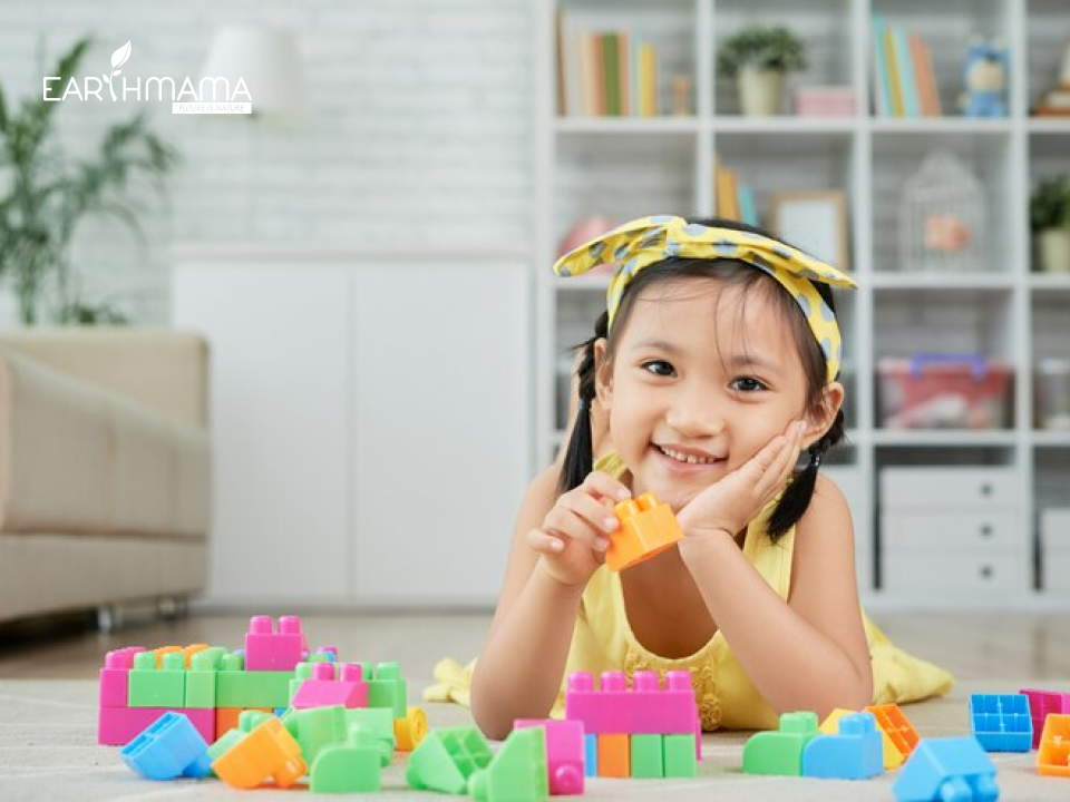 Đặt tên con tuổi Thân cho bé gái xinh đẹp