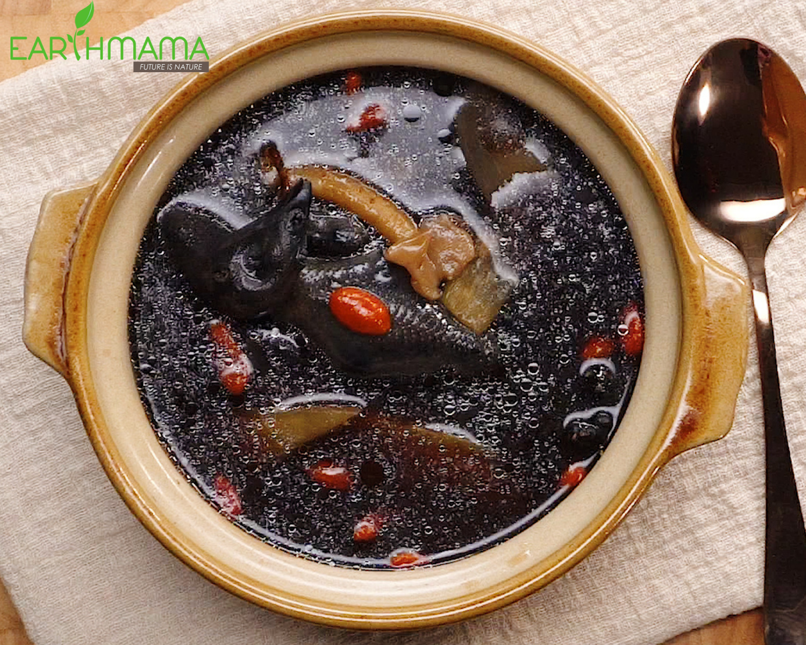 Bố sung canh thuốc bắc cho mẹ bầu sau sinh